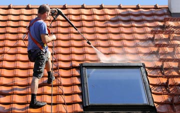 roof cleaning Hales